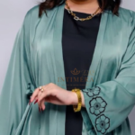 Abaya Kimono de Luxe en Tissu Prada – Édition INTÉMIRA Fm31 – Image 8